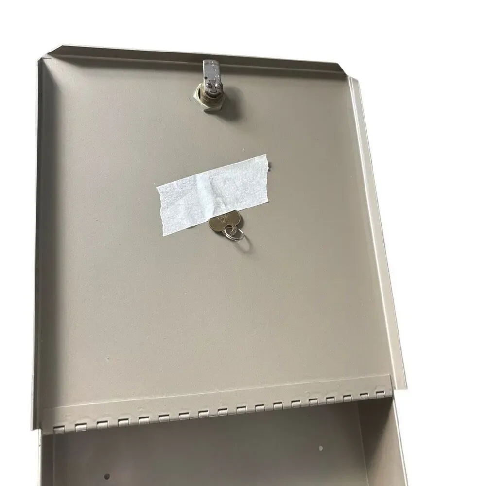 Vintage Heavy Duty Metal Lock Box Cash Document Security Safe Tan Beige 12x9.5